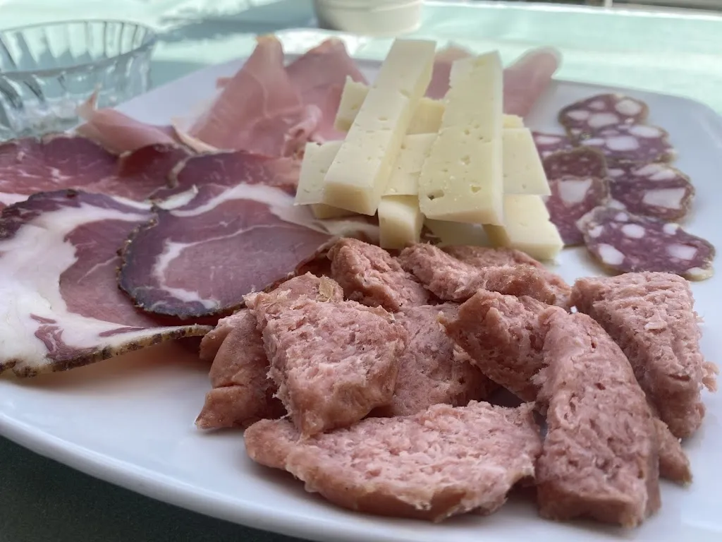 Ristorante Chalet San Francesco Di Soloni Filippo_Sellano_slider_image_3