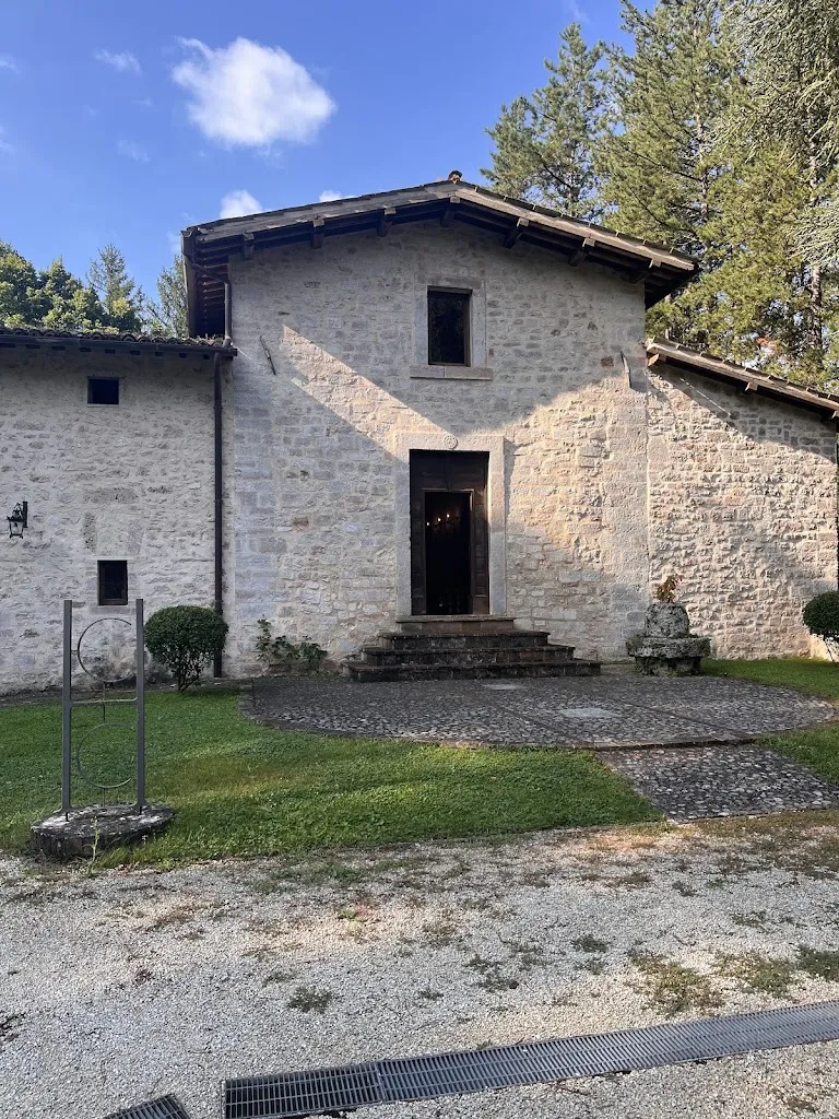 Charlotte Lloyd_Convento di Acqua Premula - Residenza d'Epoca_Sellano_review