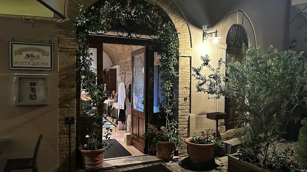 Debbie Williams_Ristorante Locanda Del Postiglione_Spello_review