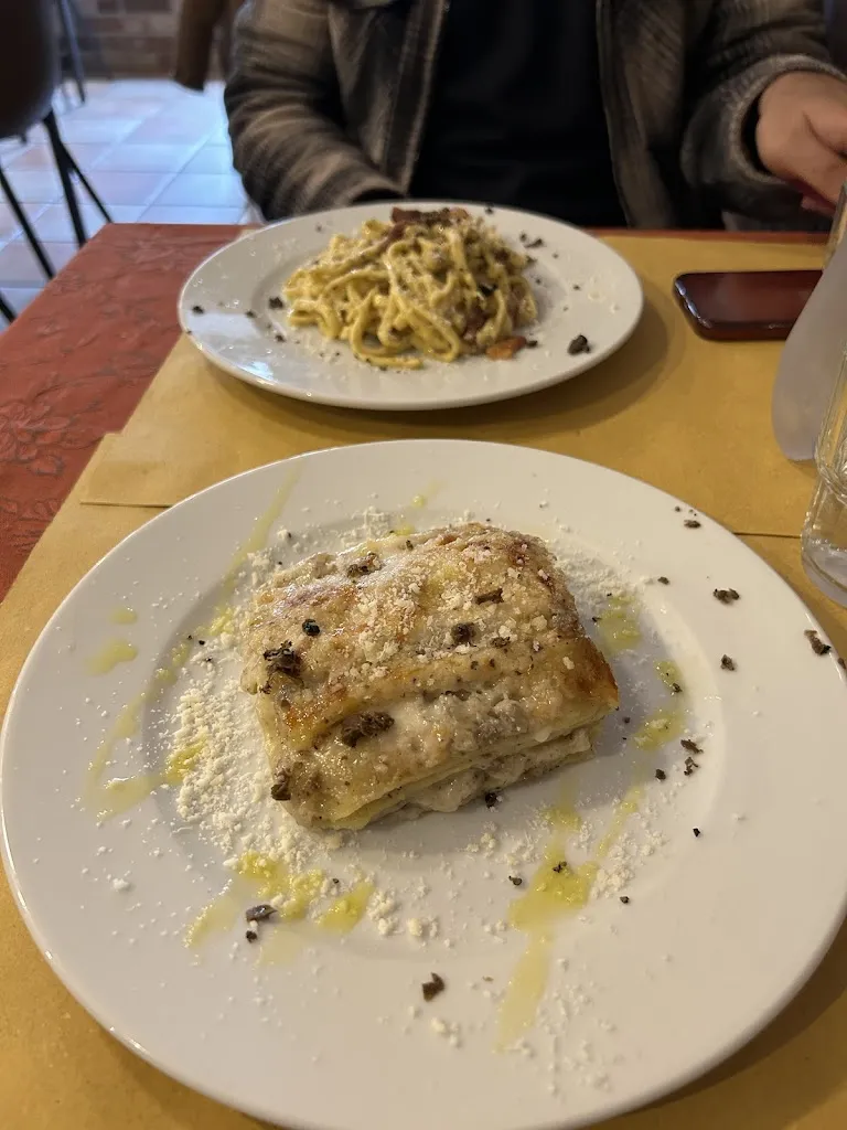 Alisa Pimentel_Trattoria Pizzeria Sapori Umbri_Spello_review