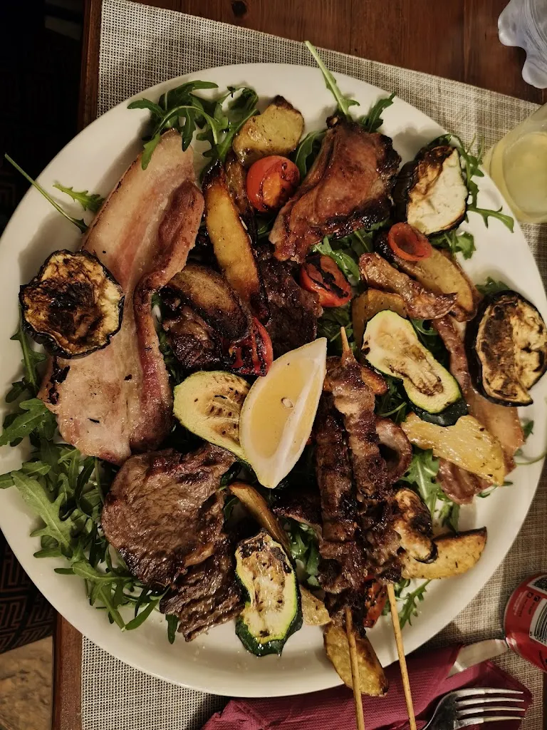 Lyly_La Grotta dello Spuntino - Trattoria pizzeria_Stroncone_review