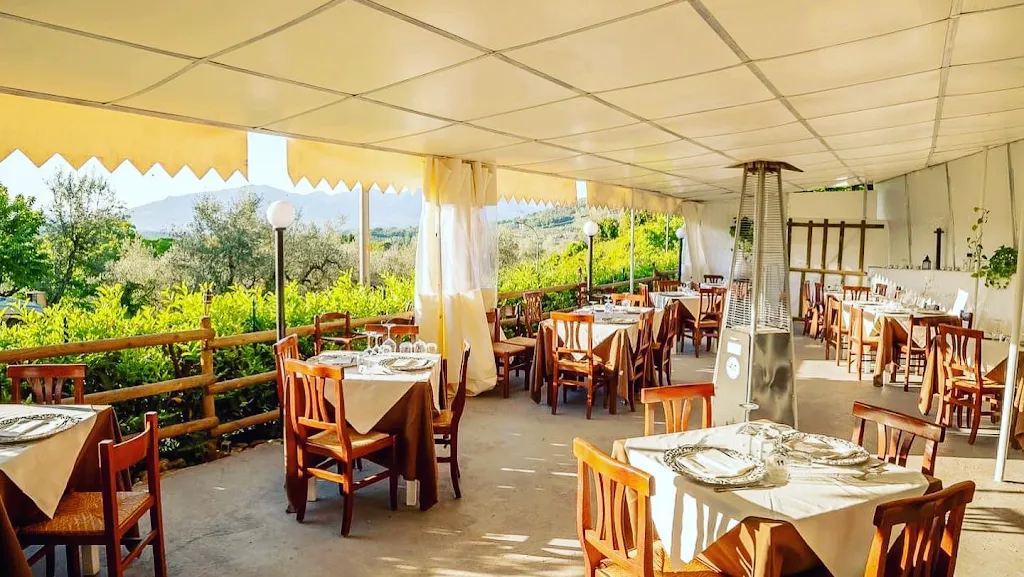 L’aurora pizzeria trattoria Moderna bar restaurant in Stroncone