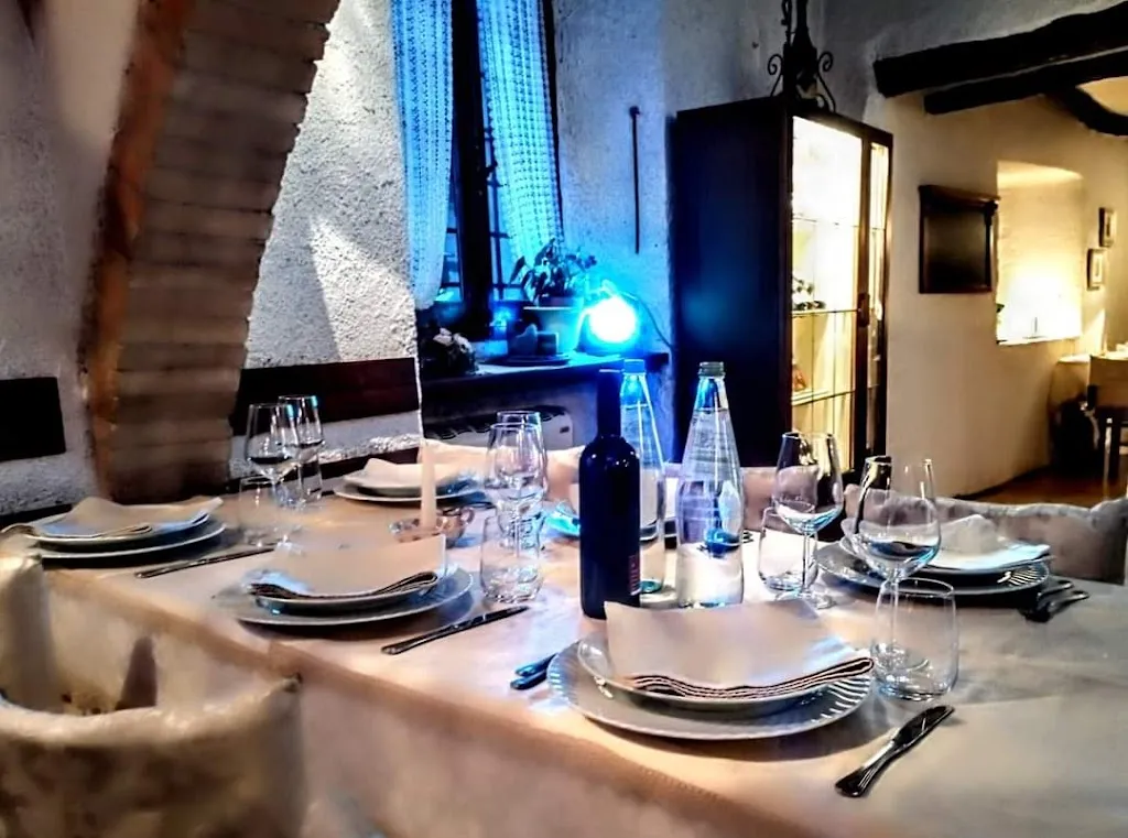 Taverna La Mola_Stroncone_slider_image_1