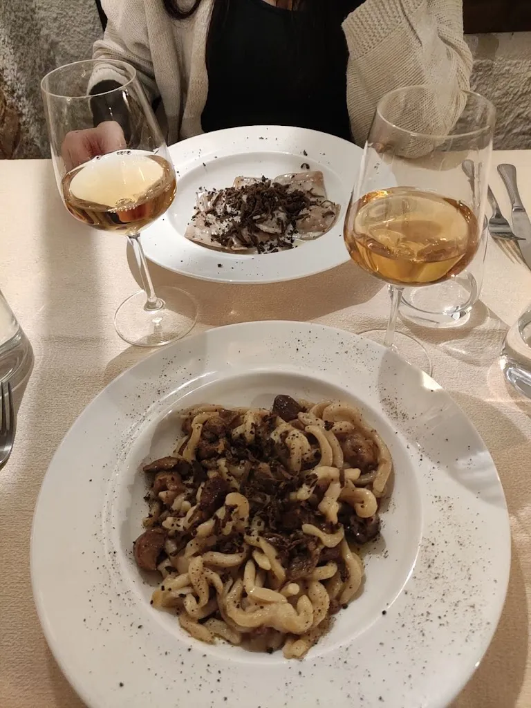 Taverna La Mola_Stroncone_slider_image_2