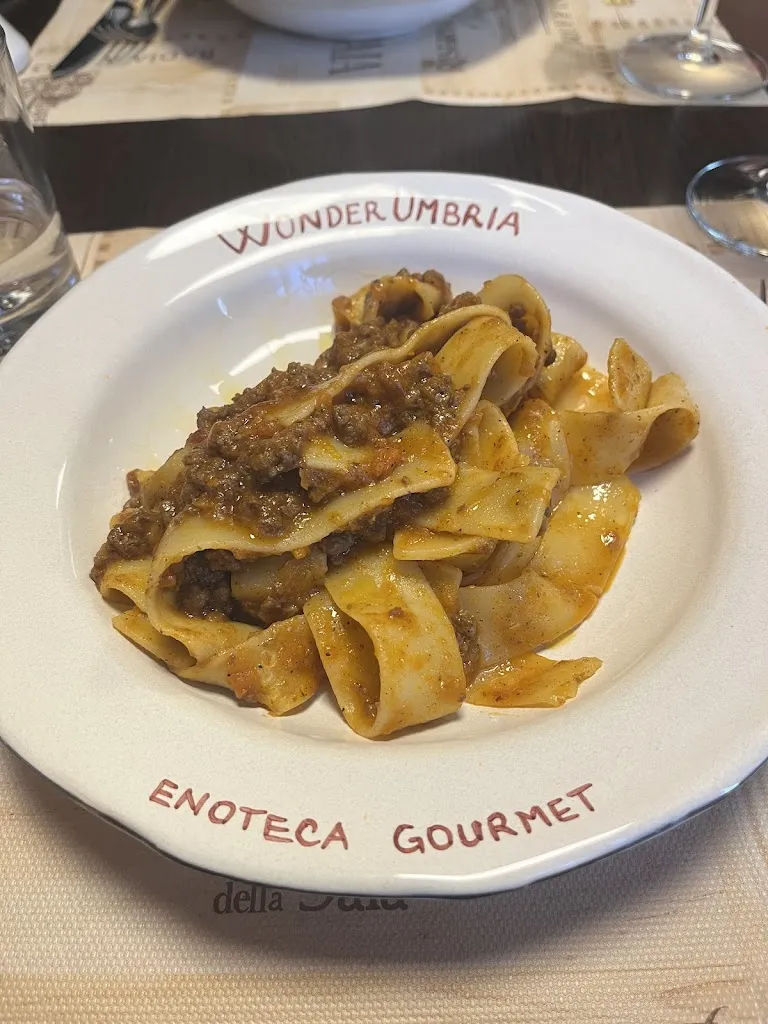 Johnny Lorenzo_WonderUmbria Enoteca Gourmet_Torgiano_review