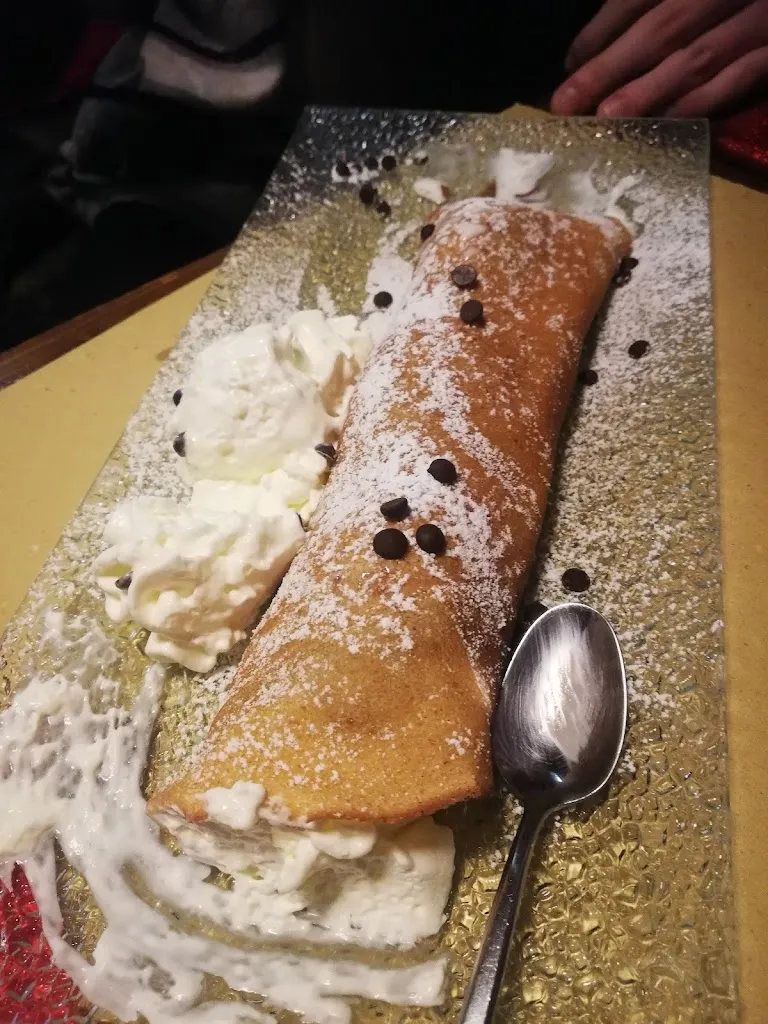 Paola Capriani_Golden Saloon_Umbertide_review