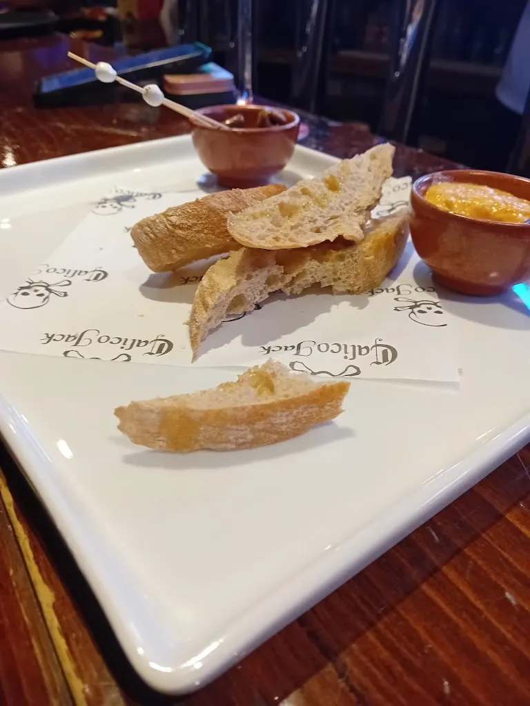 Jackie Lyons_Calico Jack Tavern_Umbertide_review