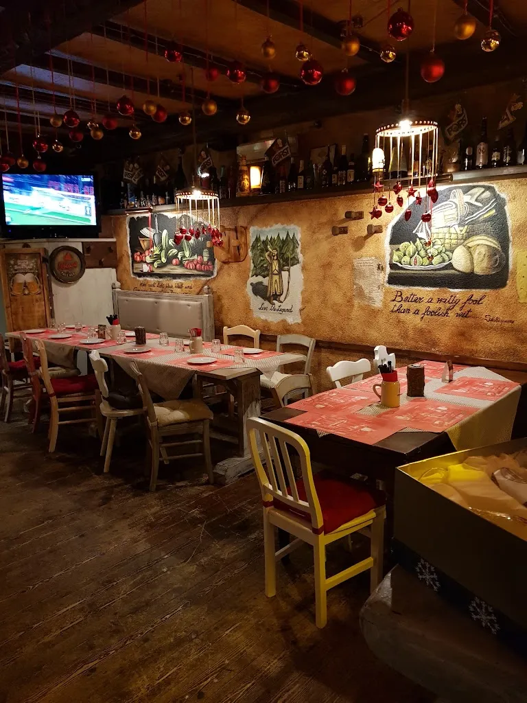 Pizzeria Sherwood restaurant in Valtopina