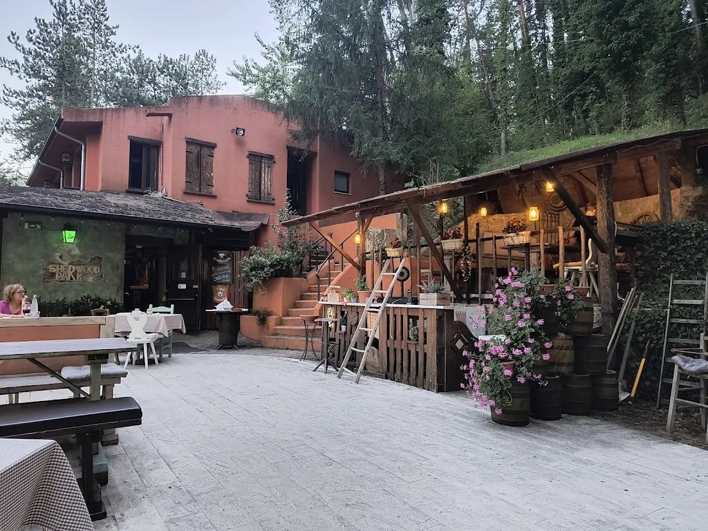 Pizzeria Sherwood_Valtopina_slider_image_3