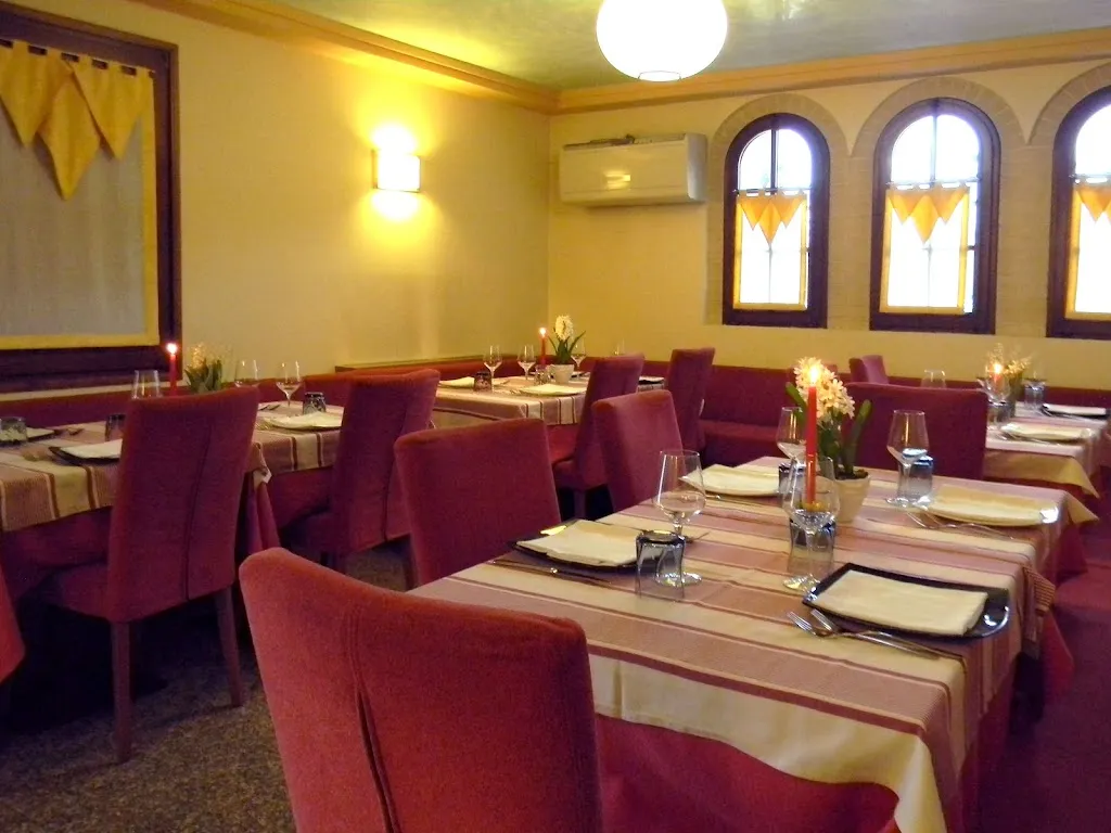 Ristorante Al Corvo_Abbazia Pisani_slider_image_1