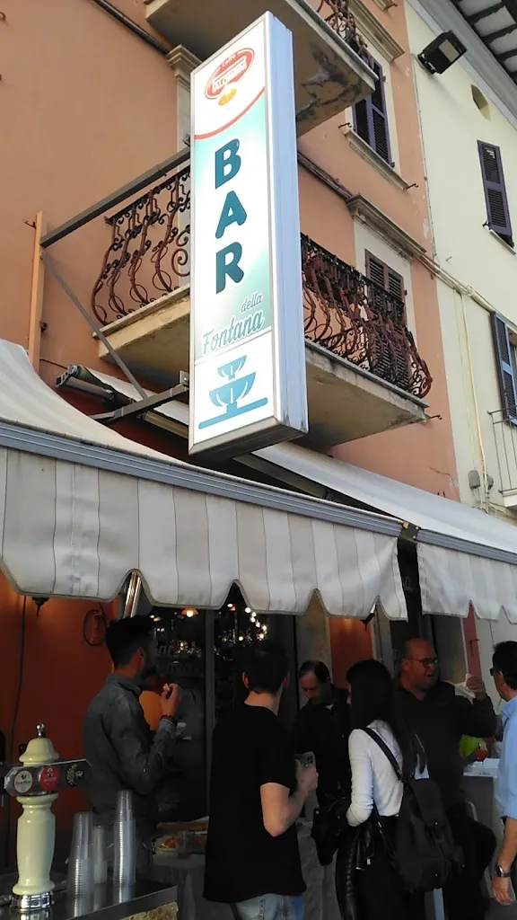 Bar della Fontana restaurant in Valfabbrica