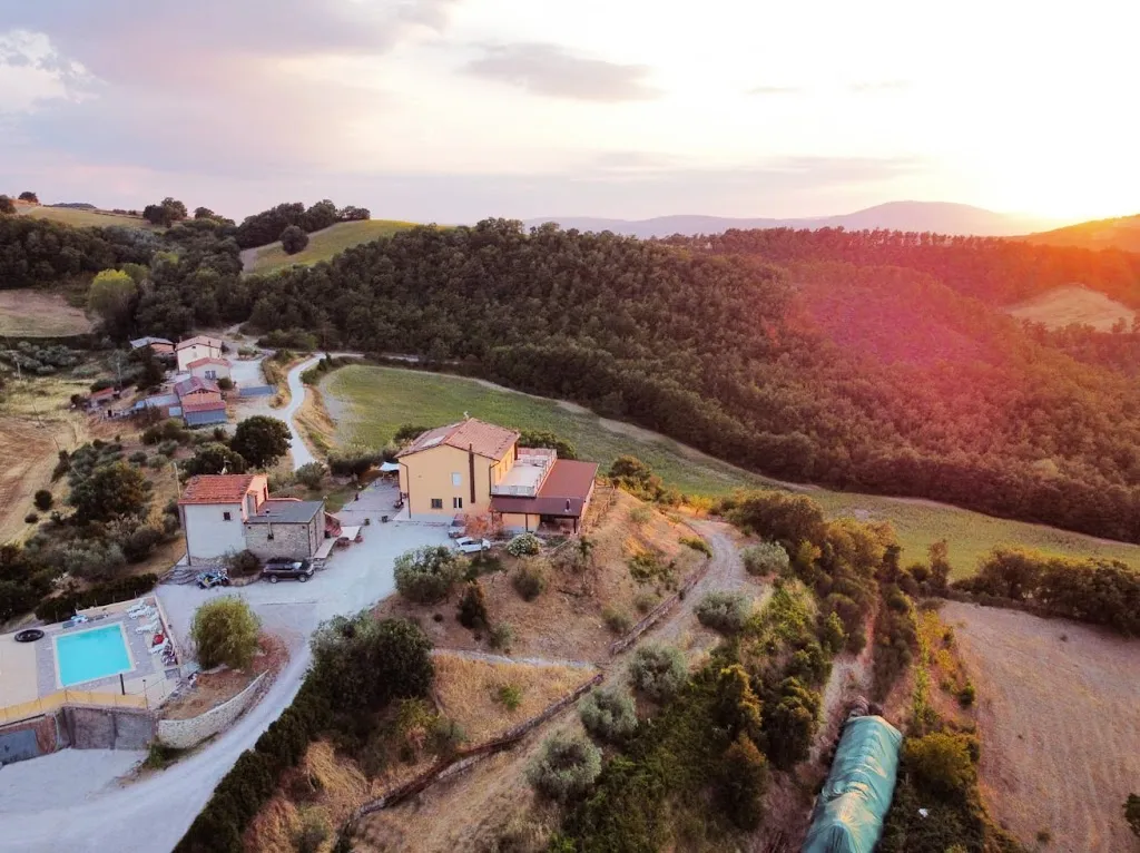 Agriturismo La Terrazza - Emotional Spa restaurant in Valfabbrica