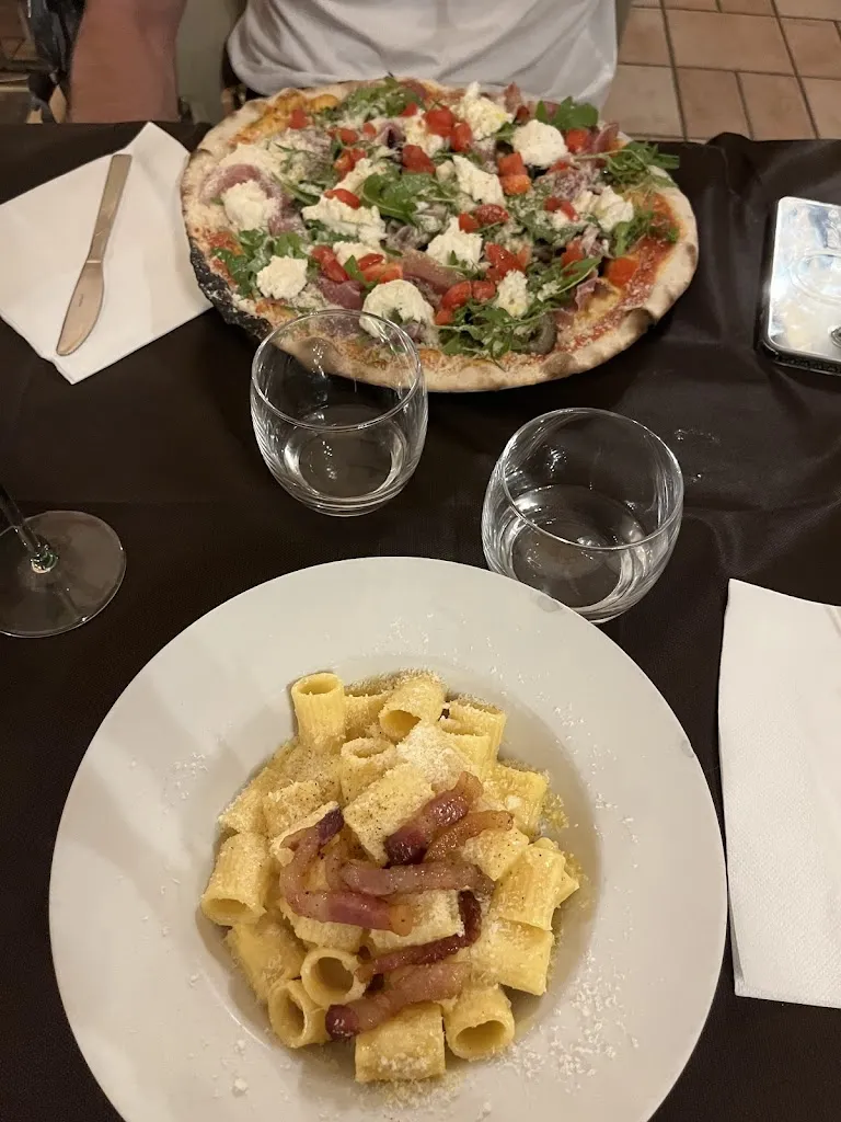 Sacro e Profano Trevi_Trevi_slider_image_3