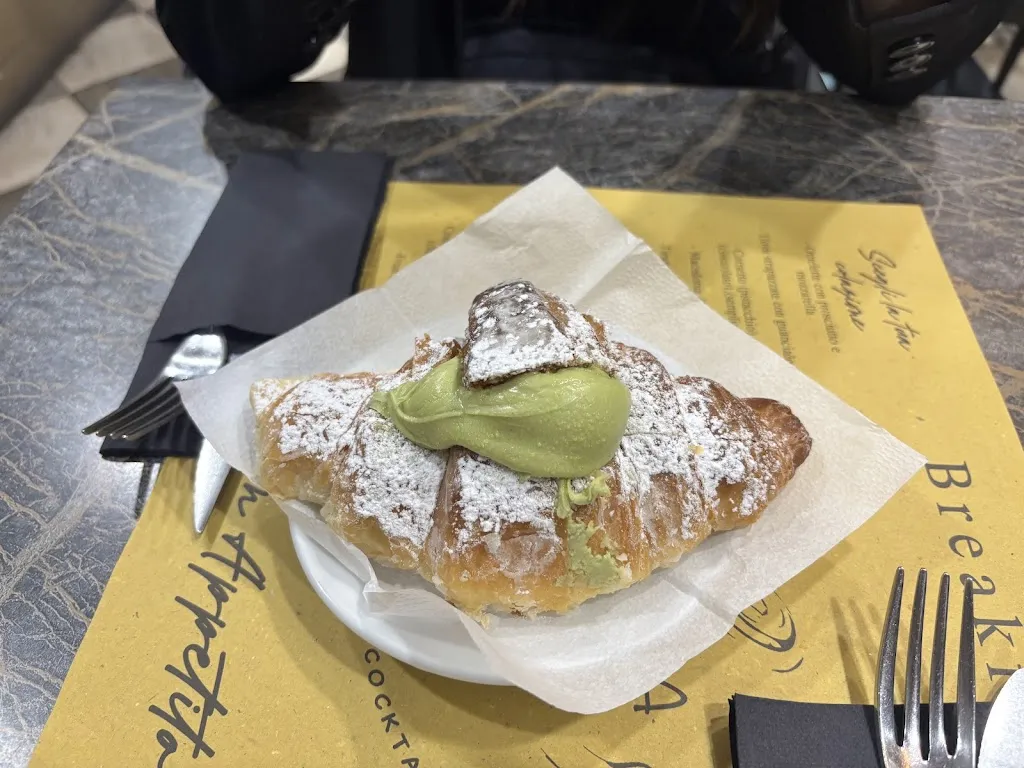 Minh Nguyen_Mangia e Trevi_Trevi_review