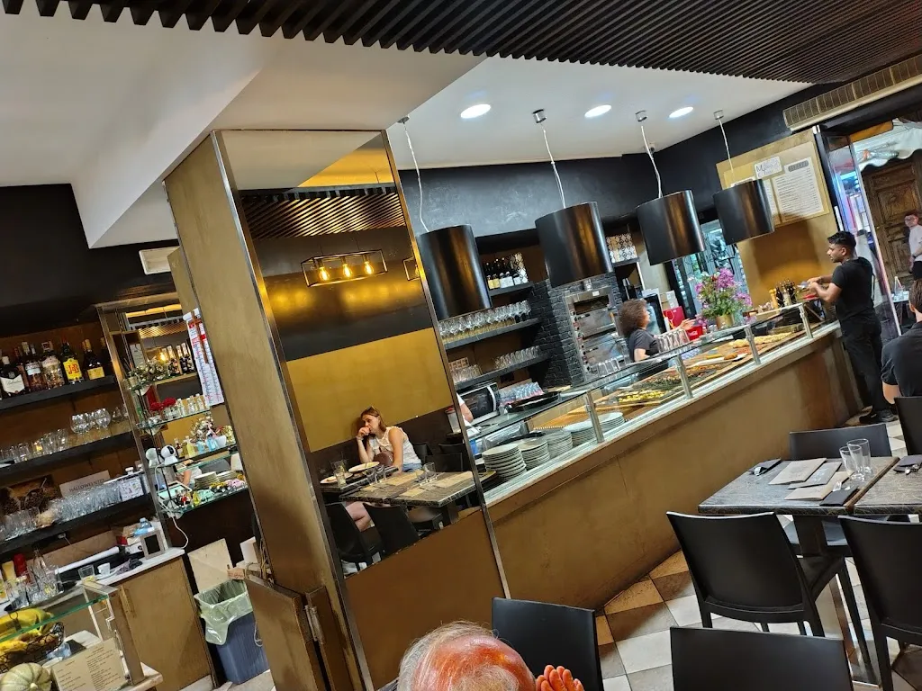 Mangia e Trevi_Trevi_slider_image_3