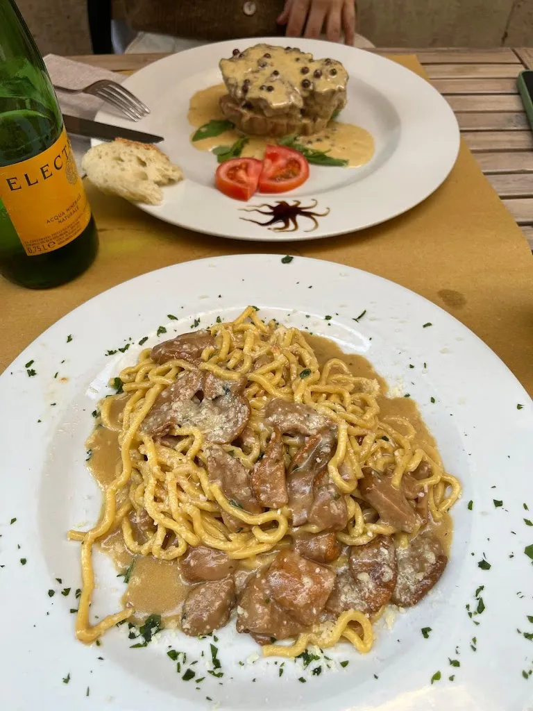 Kutay Bulut_Al Gallinaccio_Trevi_review