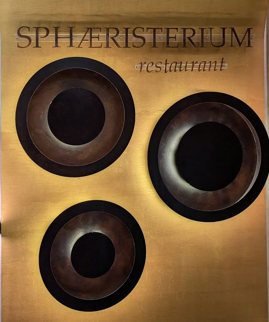 Bee H_Sphaeristerium_Trevi_review