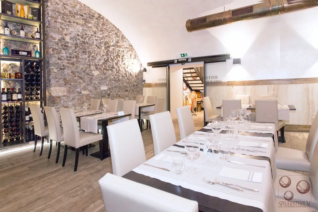 Sphaeristerium_Trevi_slider_image_1