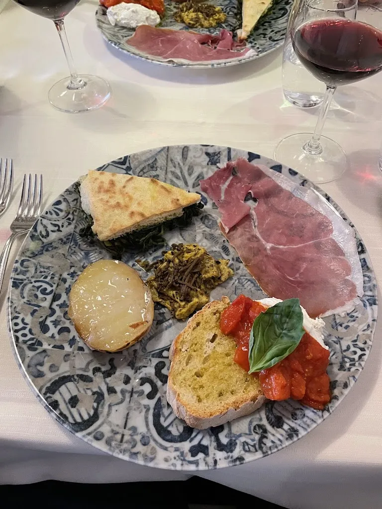 Nicholas Delkeskamp_Ristorante camere La Vecchia Posta_Trevi_review