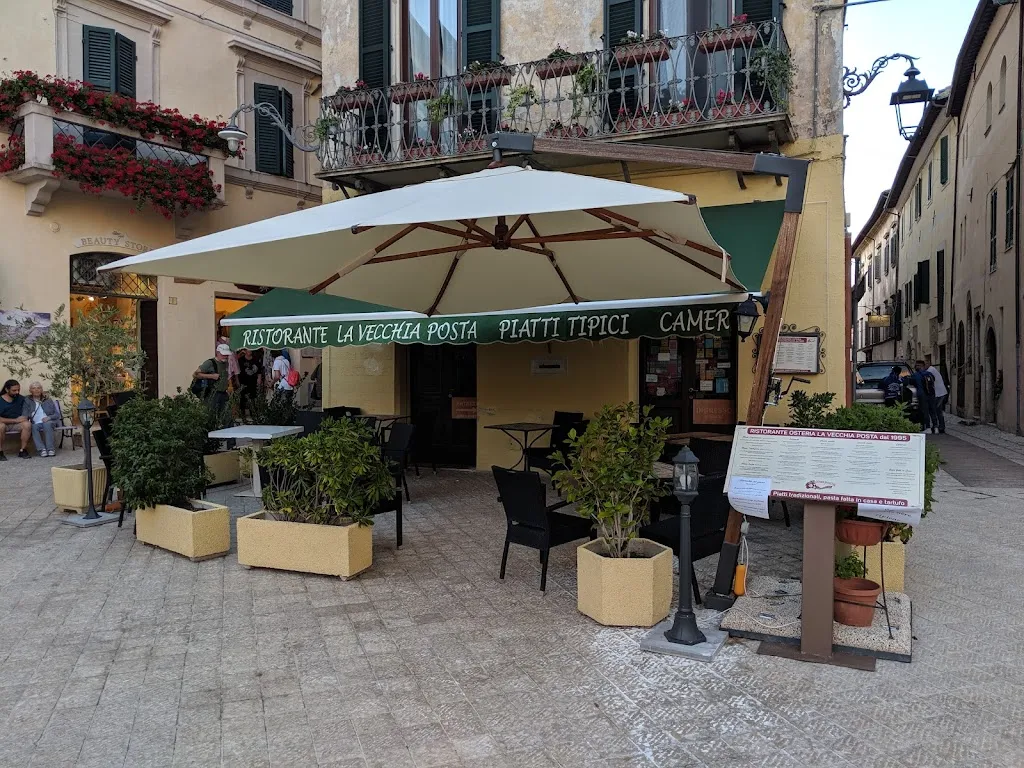 Ristorante camere La Vecchia Posta restaurant in Trevi
