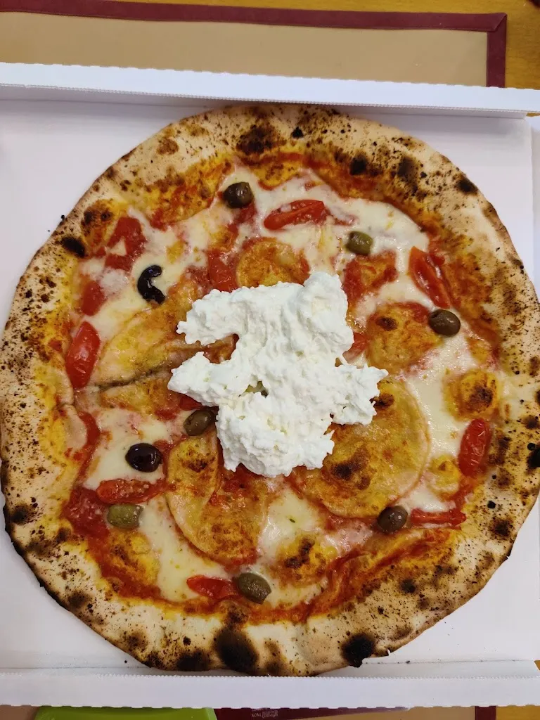 Giulia B_Pizzeria Da Ezio_Alano di Piave_review