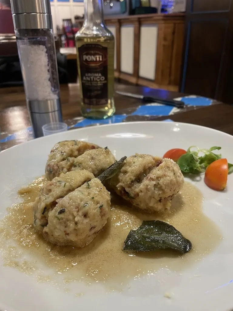 Jon Salz_Zum Brillenbar Restaurant_Agordo_review