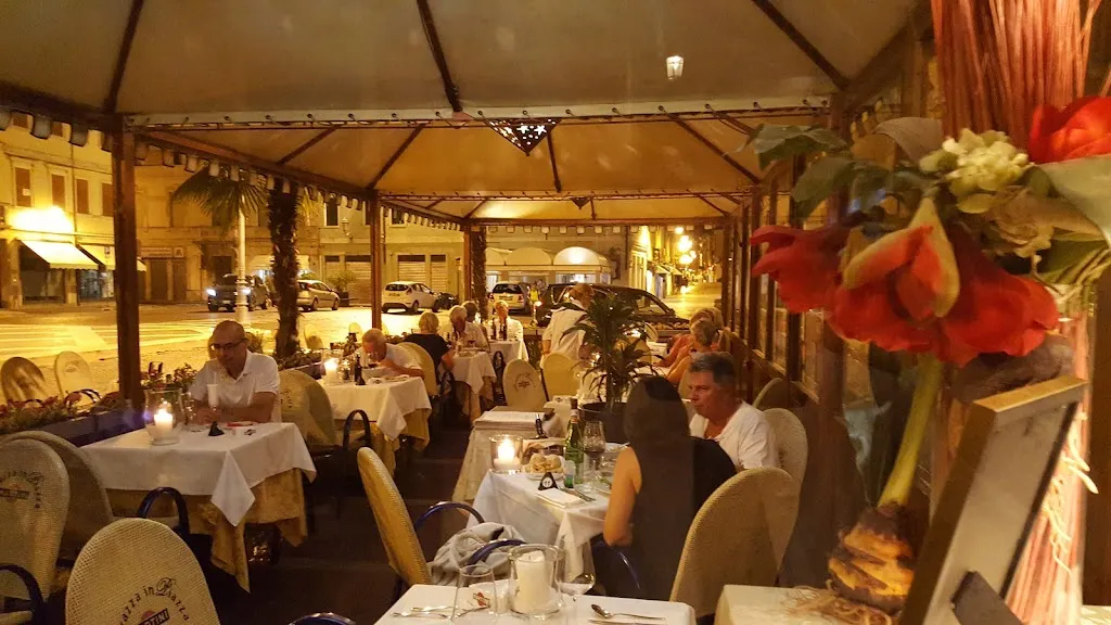 Terrazza in Piazza cocktails bar ristorante restaurant in Adria