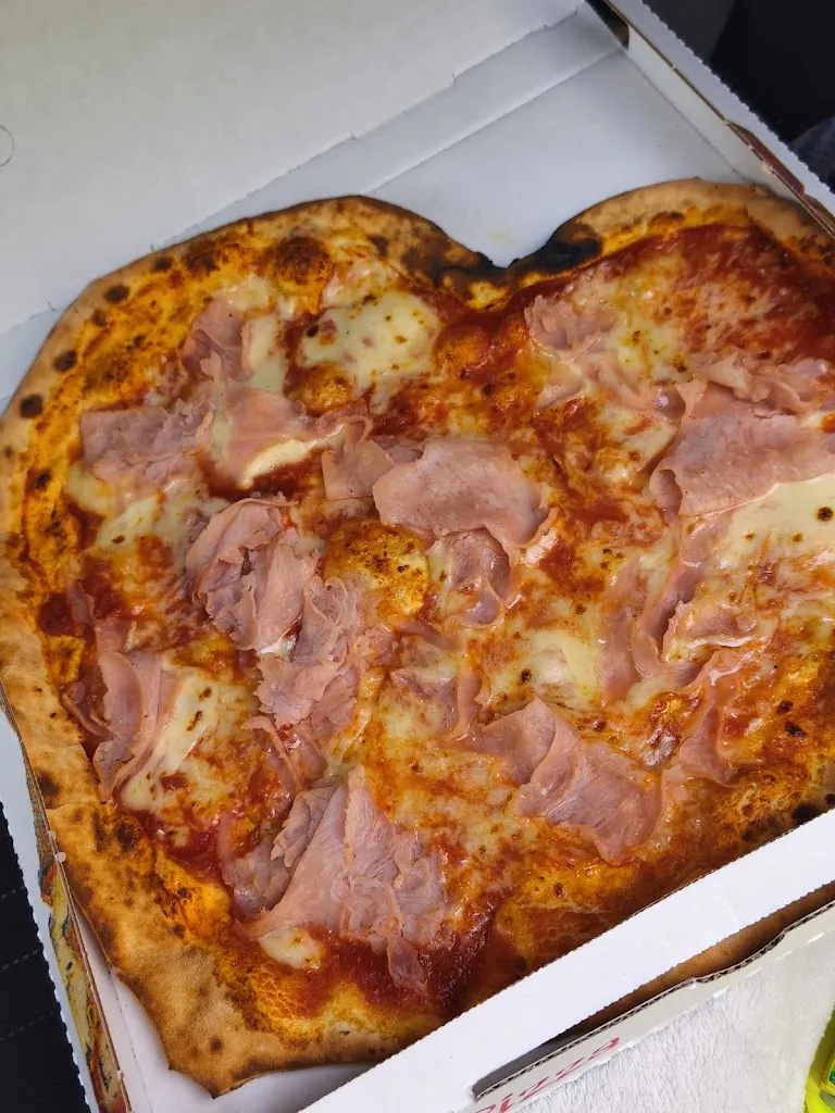 Ljubica Sabljak_Pizzeria Tiffany Adria_Adria_review