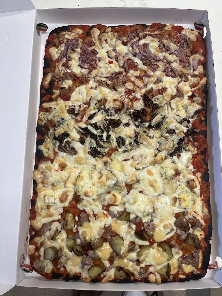 PIZZA IN PIAZZA - Pizzeria d'asporto_Albettone_slider_image_2