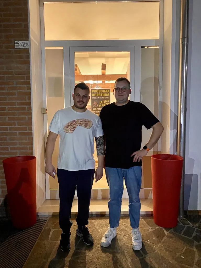 PIZZA IN PIAZZA - Pizzeria d'asporto_Albettone_slider_image_3