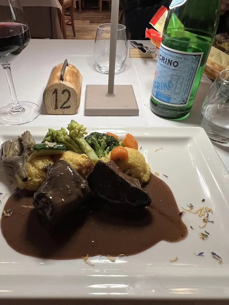 jennifer espinoza_Ristorante La Cambra_Alleghe_review