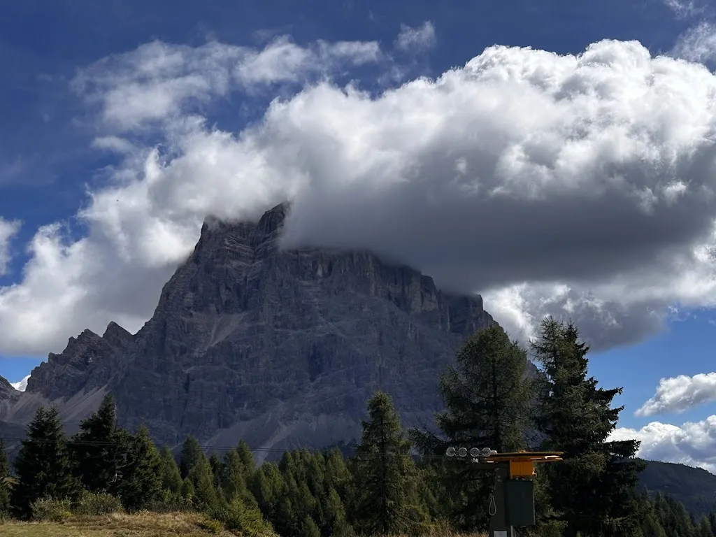 Bercedes Menz_Chalet Col dei Baldi_Alleghe_review