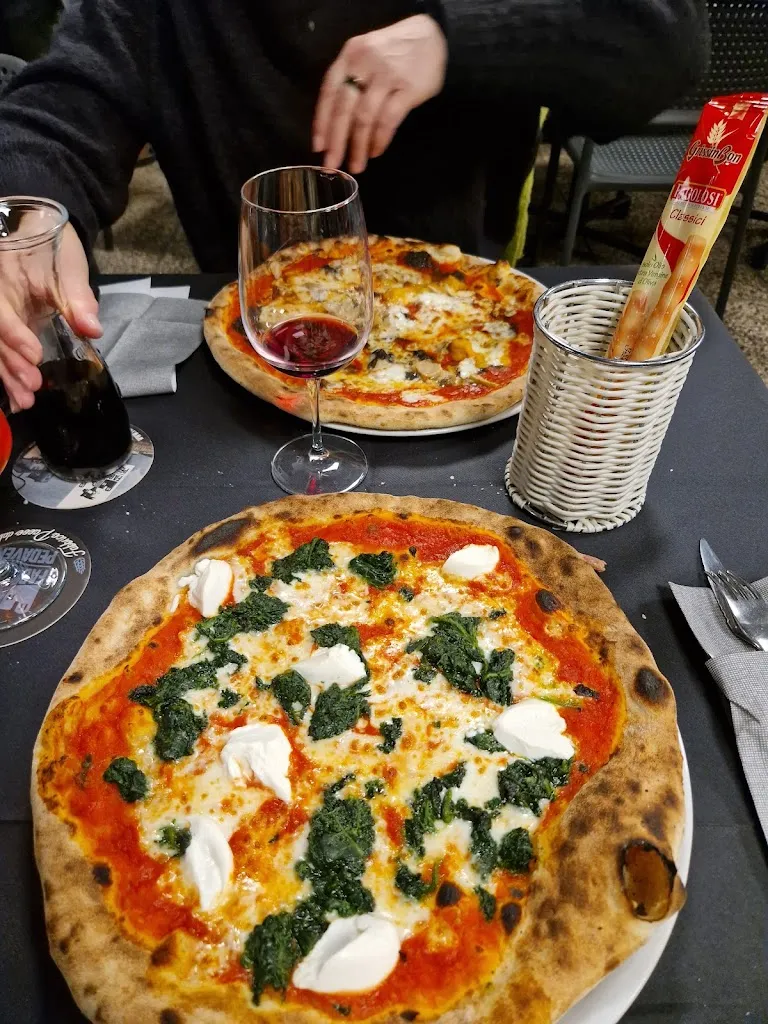 Judith De Meyer_Pizzeria Petrarca_Abano Terme_review