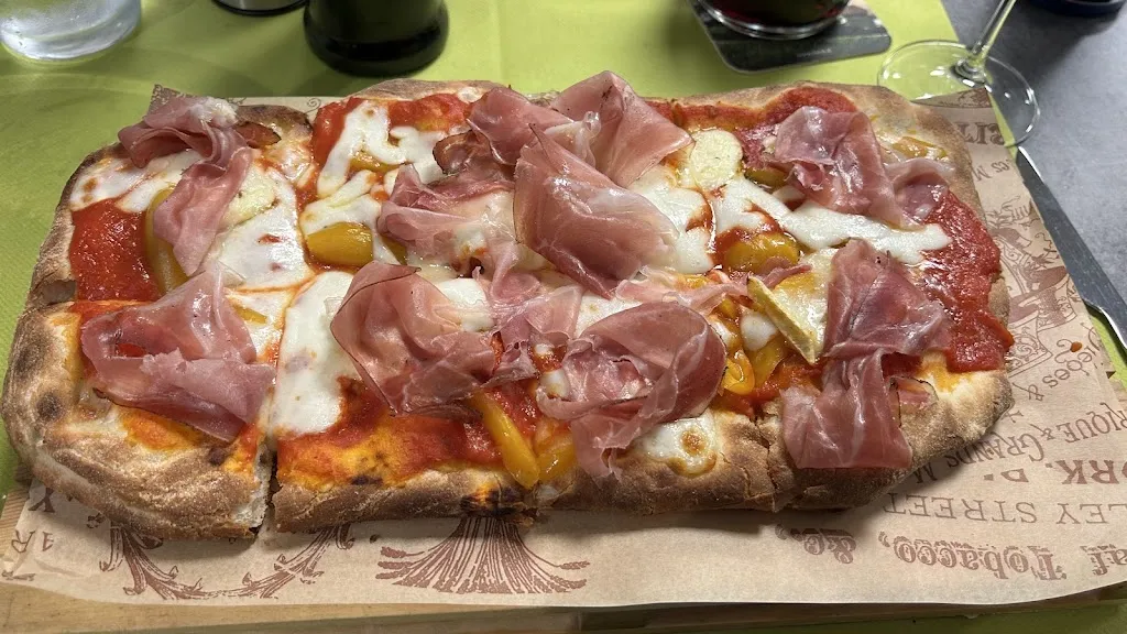 Pizzeria Petrarca_Abano Terme_slider_image_3