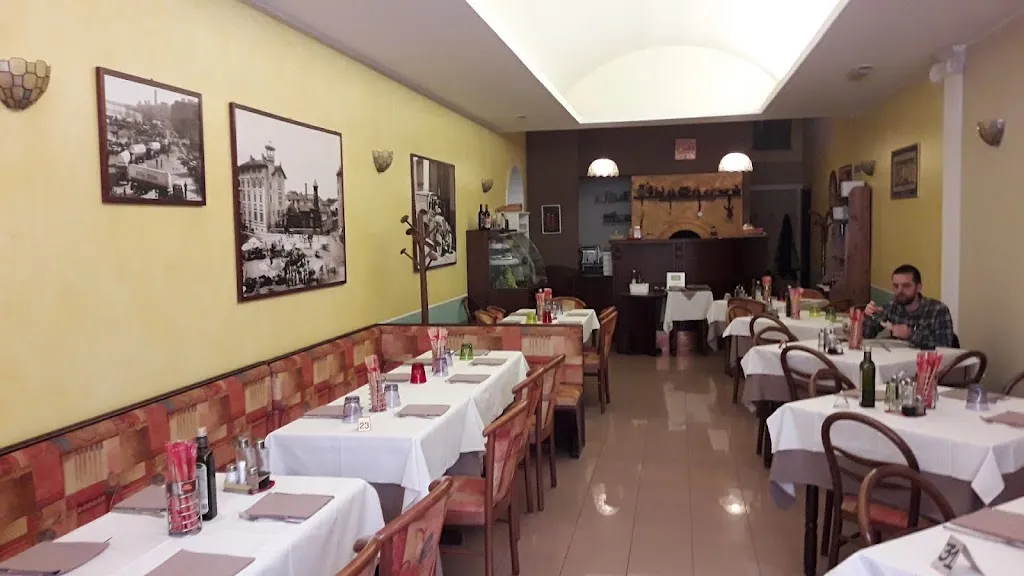 Pizzeria Bar Doug restaurant in Abano Terme