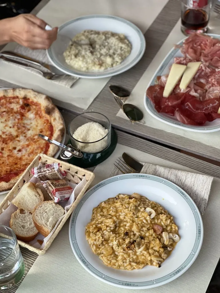 Pizzeria Bar Doug_Abano Terme_slider_image_2