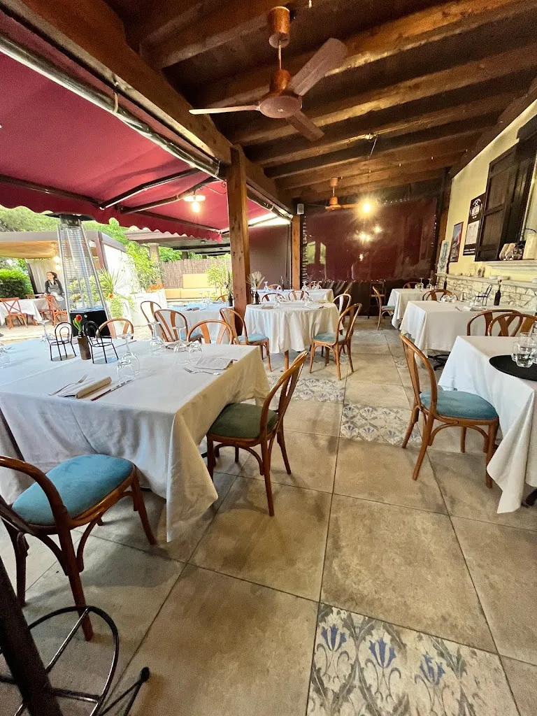 Trattoria Braceria Due Nani restaurant in Ariano