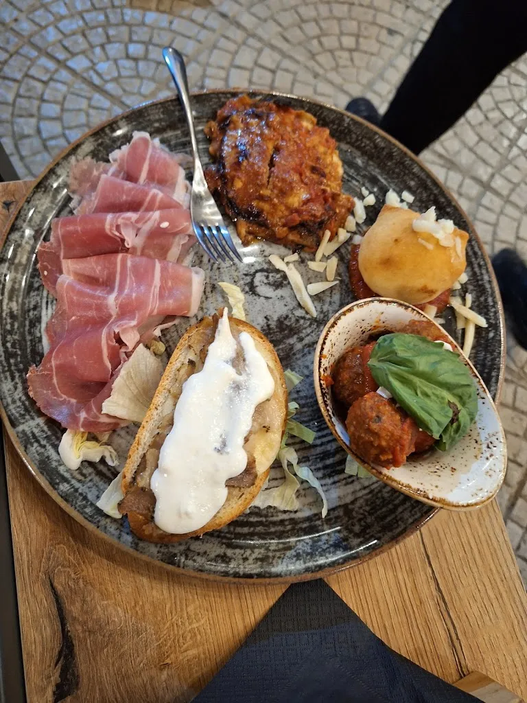 Giuseppe Leone_Ristorante Vin Nova - Pizza e Cucina_Orta Nova_review