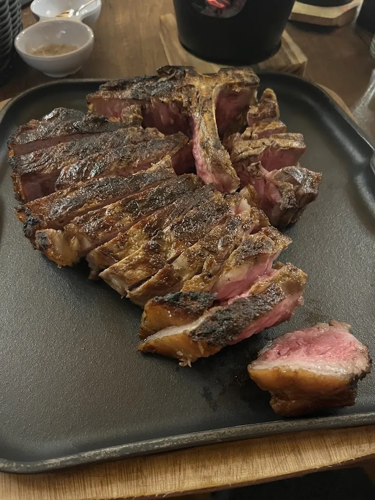 Shayne “CHUCK” Charlesworth_Mestìs Steakhouse_Altavilla Vicentina_review