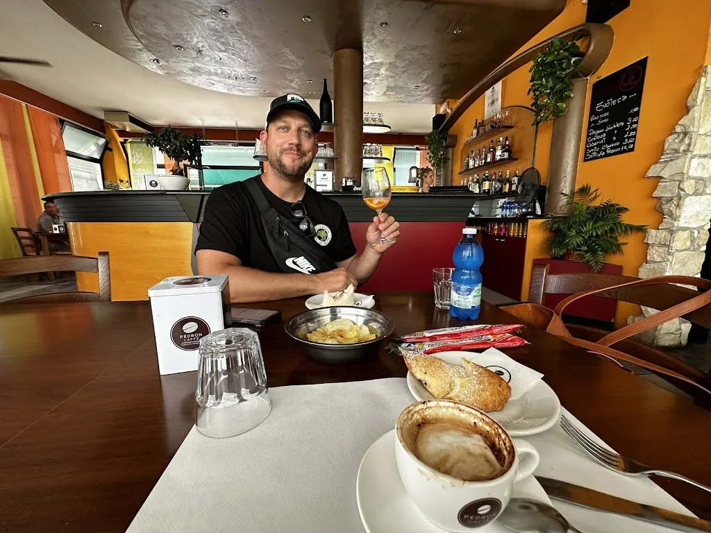 Monica Trosclair_Pura Follia - Bar Ristorante_Altavilla Vicentina_review