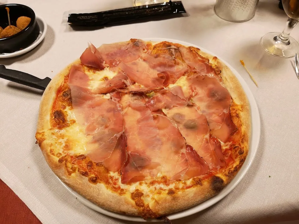 Laura B_FANTASY - Ristorante, Bruschetteria, Pizzeria_Altavilla Vicentina_review