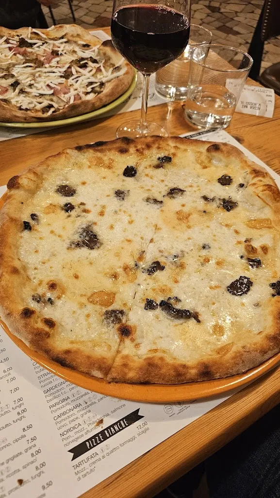 Ahmet Özkan_La Piazzetta_Altavilla Vicentina_review