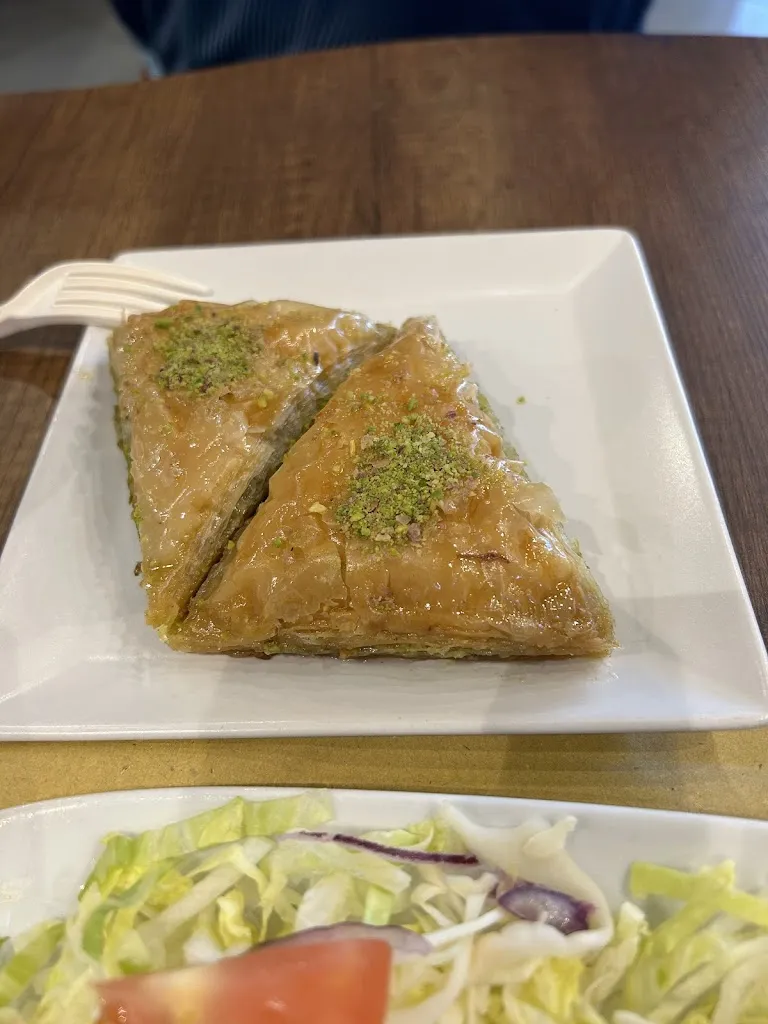 Nathali L_Istanbul City Kebapizza grill Creazzo_Altavilla Vicentina_recensione