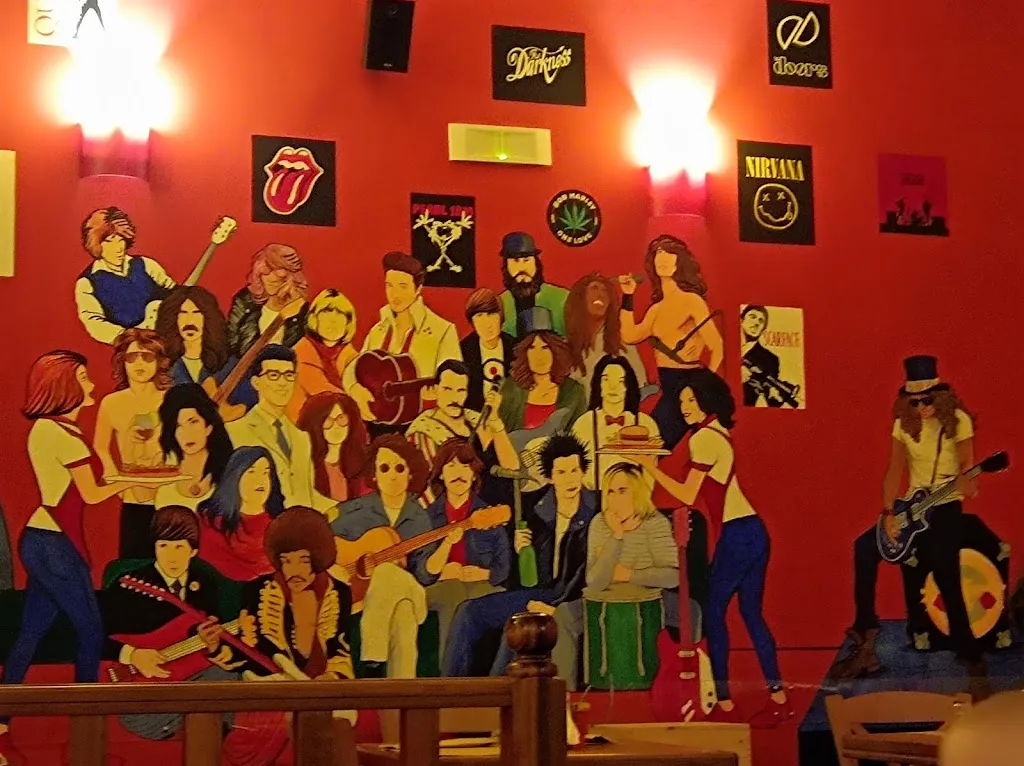 Broadway Music Pub_Orta Nova_slider_image_3