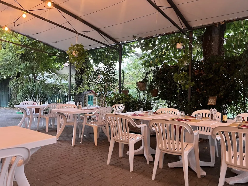 Osteria La Coopera 1945 restaurant in Arbizzano-Santa Maria