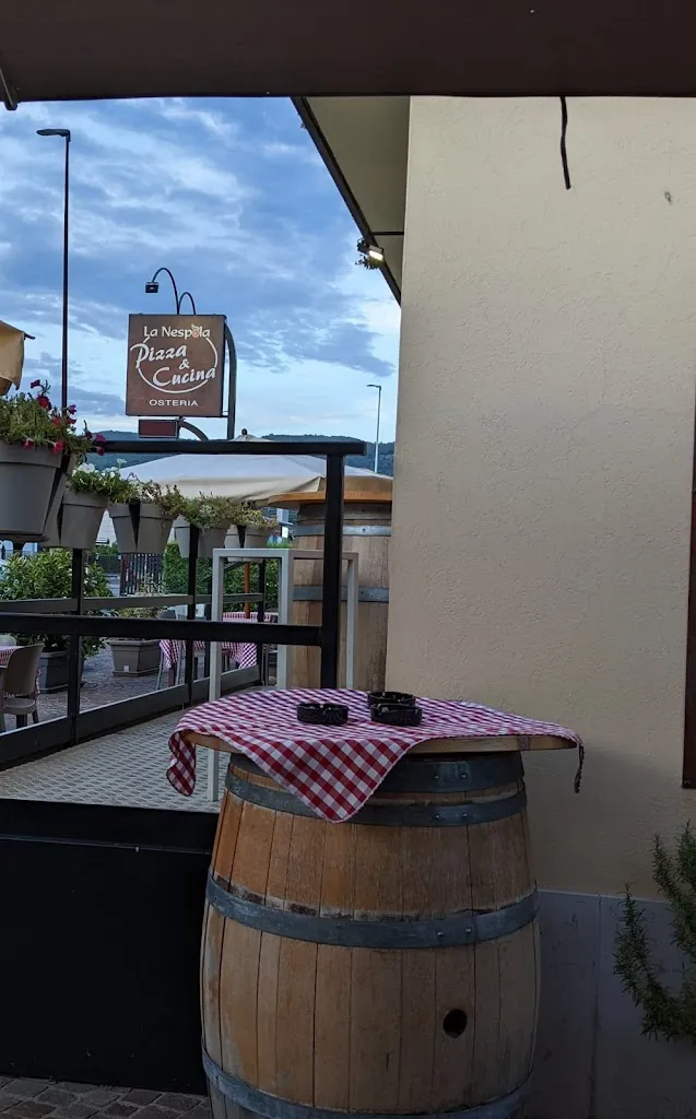 Elena Vakhtinskaya_La Nespola Pizza & Cucina_Arbizzano-Santa Maria_avis