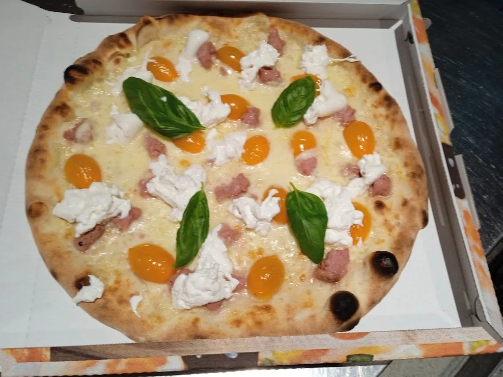 Pizzeria S. Francisco di Coatti Marta - Consegna a Domicilio restaurant in Arbizzano-Santa Maria