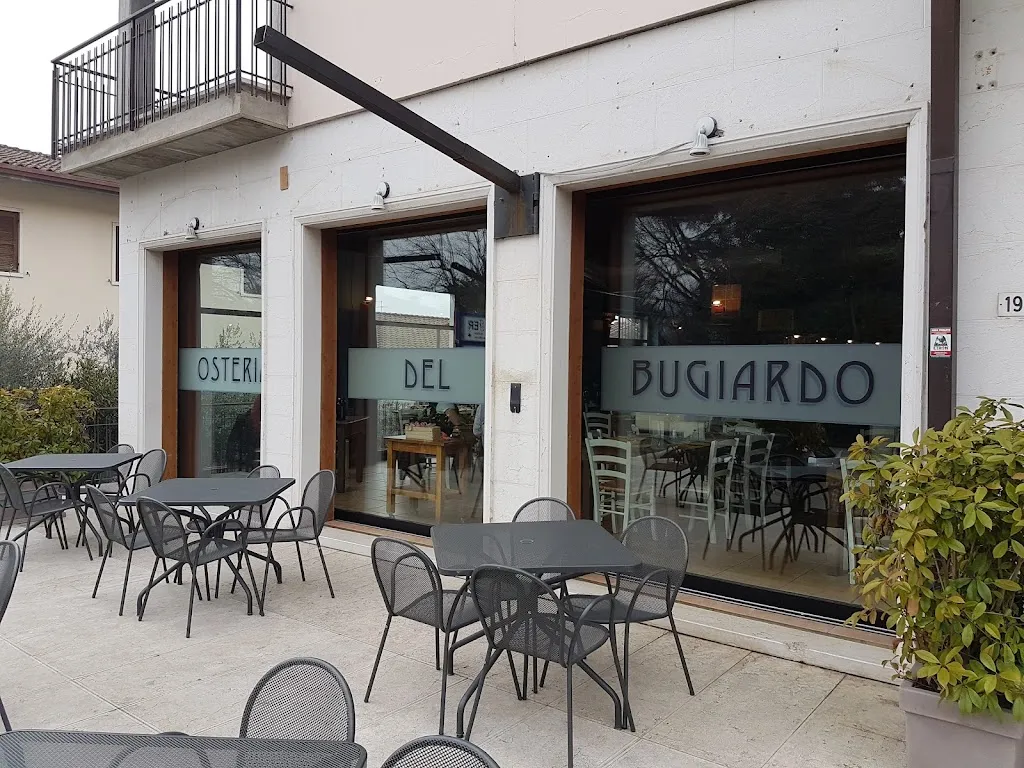 Enoteca del Bugiardo with wine shop Buglioni_Arbizzano-Santa Maria_slider_image_1