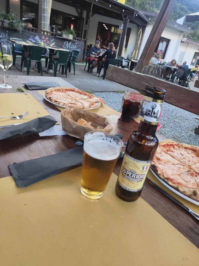 stephan.t.k de vries_Pizzeria al lago Arsiè_Arsiè_review