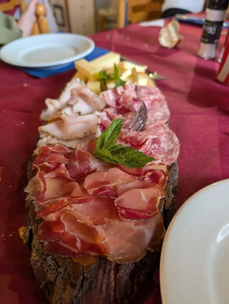 Bram Monsieurs_Rifugio Cima Campo_Arsiè_review